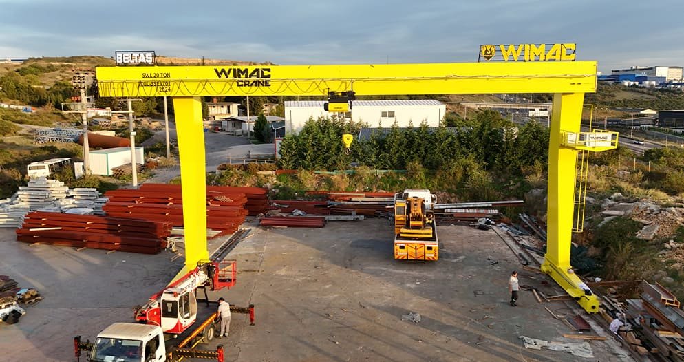 Козловой кран L-образного типа